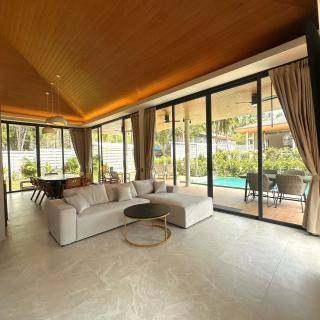 Suave Villa 3BR Forest Retreat KPN - 9