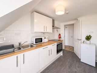 Marine Parade - Beach Apartment - 5