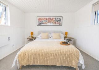 Sutton View - 6