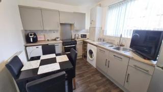 Immaculate 3bd home - COOP - Etihad - Pool Table - 5