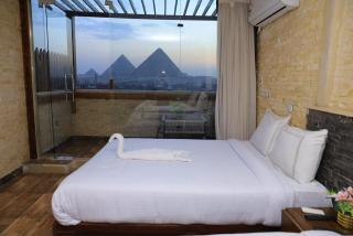 Direct Pyramids View Bed - 7