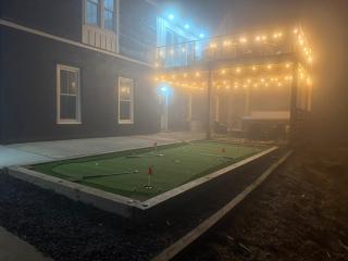 Skyline Retreat Luxury Secret Speakeasy - 1