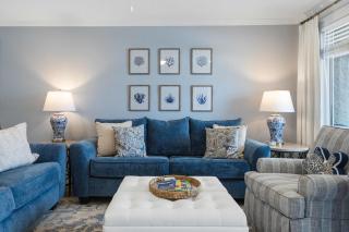 Great beachfront condo with pool & tennis - quick drive to dining - 1