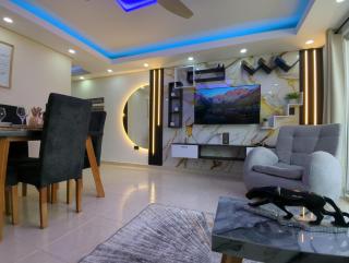 18th-Floor Apartment with a View, 3 Bedrooms, Near the Airport - 6
