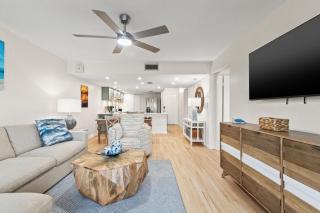 Pinnacle Port, C2-603 - 8