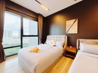 Mosaic Southkey Residence Near Midvalley Shopping Mall - 1