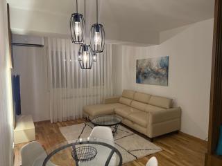 Next Door Apartments with Free Private Parking - 6