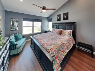 Kontiki Bayfront Condo #710 - 1