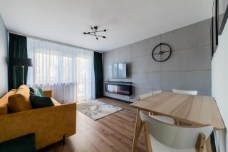 Wola Homely Apartment by BookingHost - 4