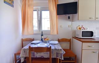 Cozy ground-floor apartment in Umag - 4
