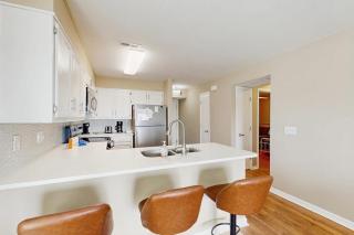 Emerald Pointe Condos, Unit 2-B - 6
