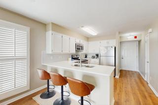 Emerald Pointe Condos, Unit 2-B - 4