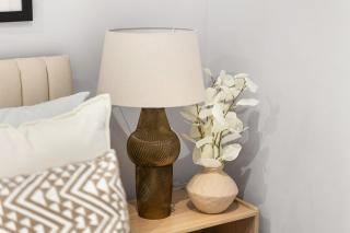 Spacious & Stylish Flat in North London - 5