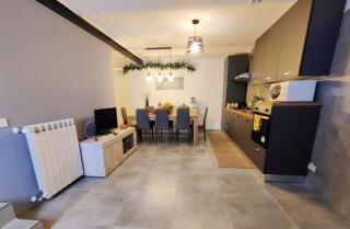 1375 Suites - 2