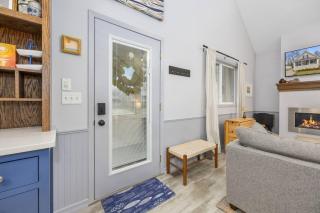 Private Beach + Walk to Spring Lake (Sleeps 6) - 9