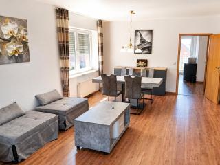 Premium Apartment Hückelhoven-Baal mit Balkon - 112 qm - bis 7 Personen - 2