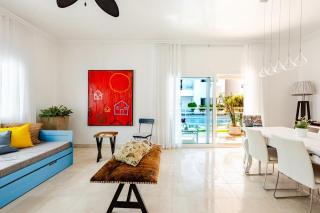 Steps to the Beach, Modern Apartment - 8