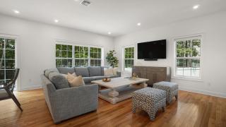Greenway Court by Rove Travel - Home with Heated Pool - 5
