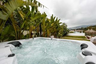 Villa Vega Luxury Living Premium Features Gym Jacuzzi - 3
