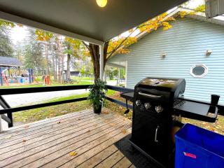 Phoenix/Resort/Orillia, Muskoka - 6