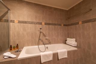 Plateau Country House - 9