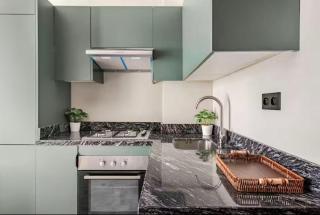 Luxury Dowtown Studio Private Balcony & City Views - 7