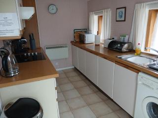 2 Bed House - Sleeps 6 - Family Friendly - Pets - 8