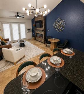 2 Bedroom Condo ON Lake Hamilton! - 4