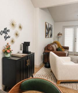 2 Bedroom Condo ON Lake Hamilton! - 6