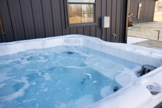 NEW Luxe Stay w Hot Tub Fire Pavilion Nr Lake MI - 9