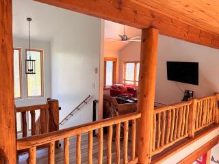 Secluded Mtn home by Purg, Hot Tub, Views! Pets ok - 5
