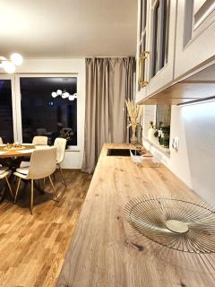 Apartgold- luksusowy apartament z trzema sypialniami i ogródkiem - 1