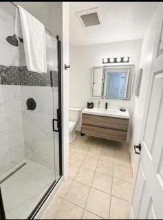 Tranquil Escape 3BR Premium Condo - 2