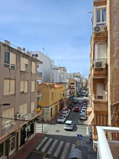 Sunny balcony-Bright 2BR-Walk to Marina & Beach - 5