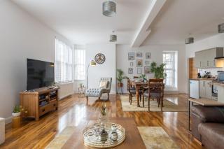 Spacious, Well-Equipped Apartment With Parking - 5