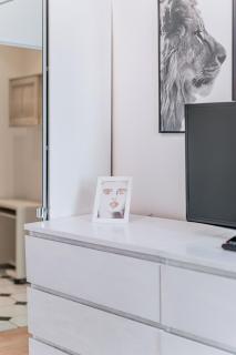Central Stylish Apartment - 5