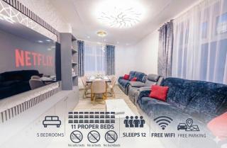 New and Central, 5 Bedroom, 11 Proper Beds, Free Parking & Wifi - 9