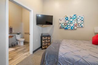Unit 101 Studio - 3