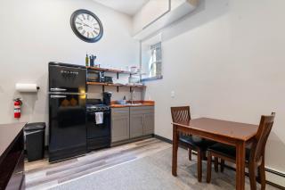 Unit 102 Studio - 5