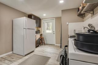 Walk to Theaters & Dining! Ridgefield Gem w/ Yard - 6