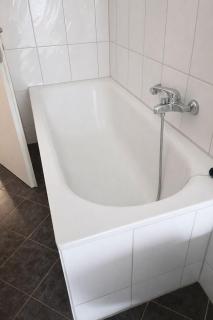 Moderne 95 qm Unterkunft mit Balkon zentral nahe A40 A42 - 2
