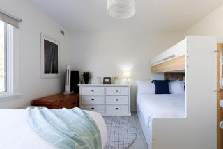 Coastal Retreat w/ Deck and Family Rooms - 5