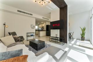 Modern 3 Bedroom Villa in DAMAC Hills 2 with Private Garden and Water Park Access - 8