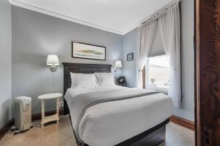 Unit 1 The Breakwater Downtown Retreat, 2-bedrm - 7