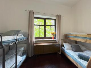 Lumberjack suite - Comfortable sleep up to 9 people with 2 bathrooms - 3