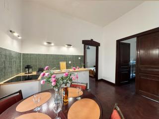 Lumberjack suite - Comfortable sleep up to 9 people with 2 bathrooms - 1