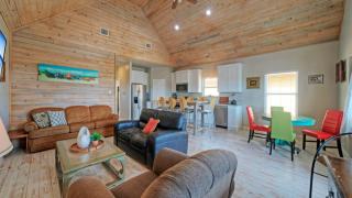 Bay Haven w Shared Boat Dock Waterfront Pool Big Trout by AvantStay - 4