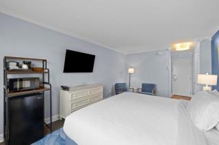 Sand and Sun Resort View King Room 3rd Floor - 9