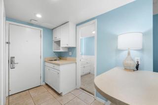 Pool View Room First Floor Sleeps 4 - 3