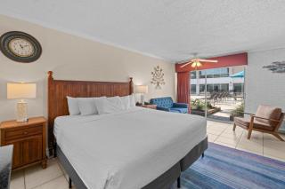 Hidden Treasures, 1st Floor, Pool View King Room - 9